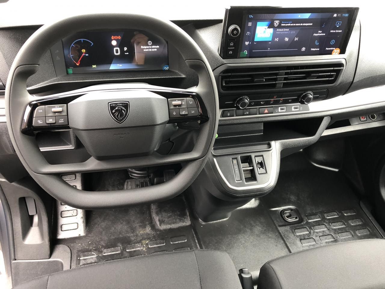 PEUGEOT Expert M 2.0 BLUE HDI 180CH EAT-8 - Βαν: φωτογραφία 4 PEUGEOT Expert M 2.0 BLUE HDI 180CH EAT-8 - Βαν: φωτογραφία 4