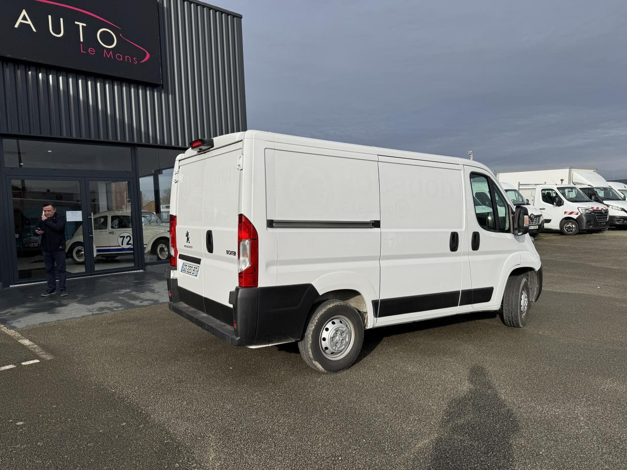 Peugeot Boxer 330 L1H1 2.2 BLUEHDI S&S 140CH ASPHALT - Βαν: φωτογραφία 5 Peugeot Boxer 330 L1H1 2.2 BLUEHDI S&S 140CH ASPHALT - Βαν: φωτογραφία 5