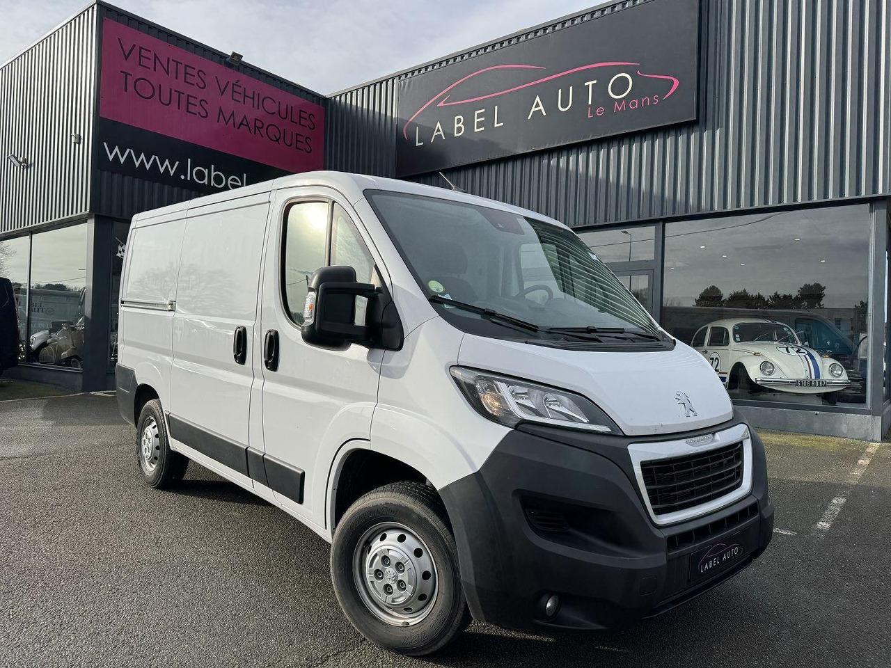 Peugeot Boxer 330 L1H1 2.2 BLUEHDI S&S 140CH ASPHALT - Μικρό βαν: φωτογραφία 1 Peugeot Boxer 330 L1H1 2.2 BLUEHDI S&S 140CH ASPHALT - Μικρό βαν: φωτογραφία 1