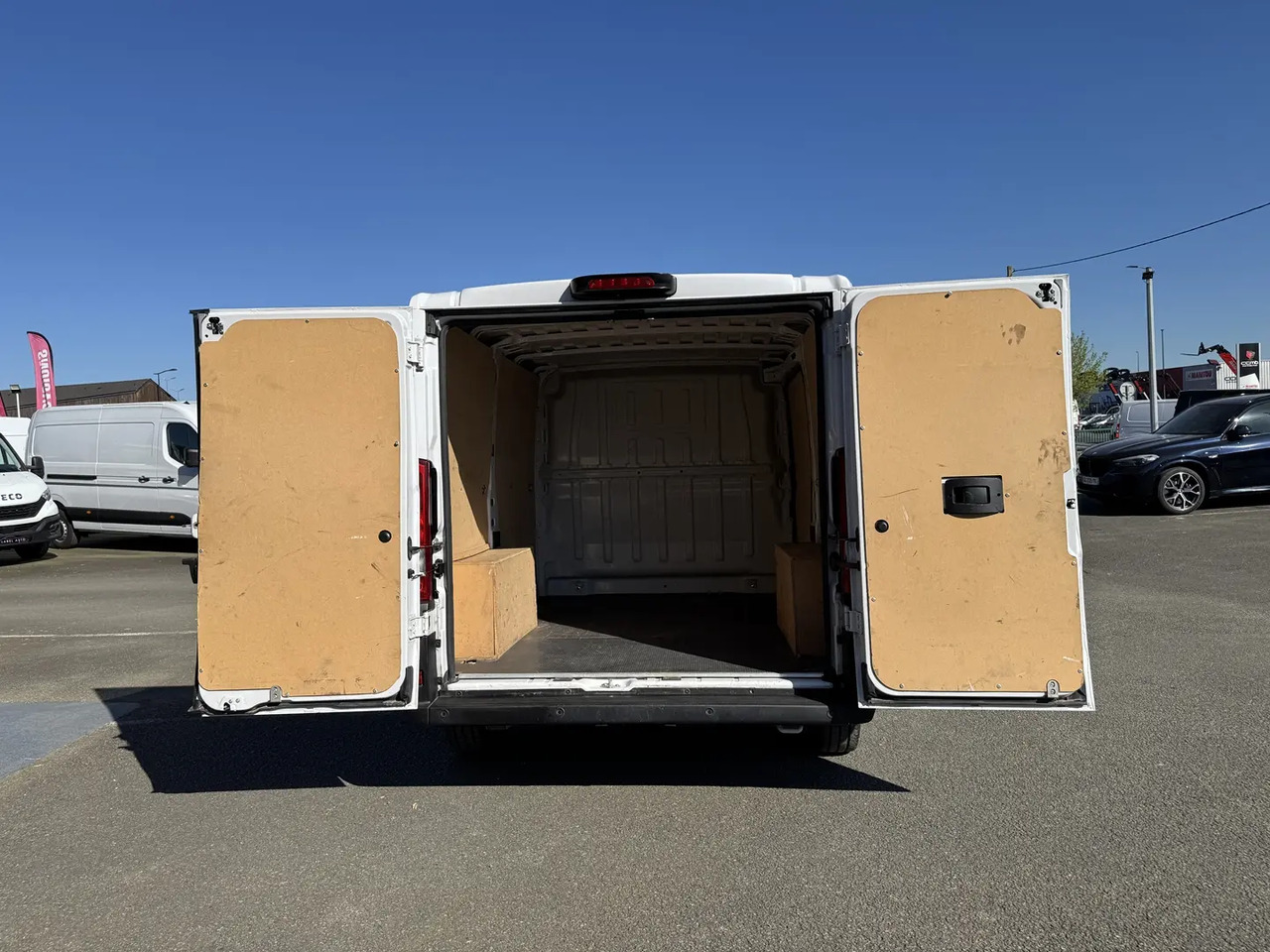 Peugeot Boxer 333 L1H1 2.2 BLUEHDI S&S 140CH ASPHALT - Βαν: φωτογραφία 2 Peugeot Boxer 333 L1H1 2.2 BLUEHDI S&S 140CH ASPHALT - Βαν: φωτογραφία 2