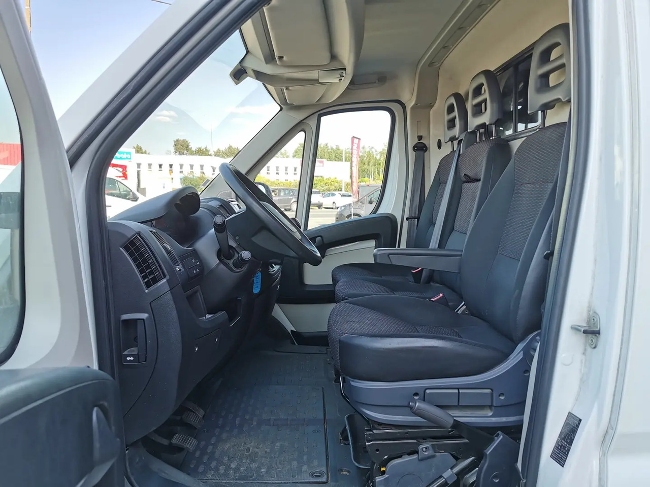 Peugeot Boxer L3H2 3.5 140CH BLUEHDI S&S PACK ASPHALT CONNECT - Βαν: φωτογραφία 4 Peugeot Boxer L3H2 3.5 140CH BLUEHDI S&S PACK ASPHALT CONNECT - Βαν: φωτογραφία 4