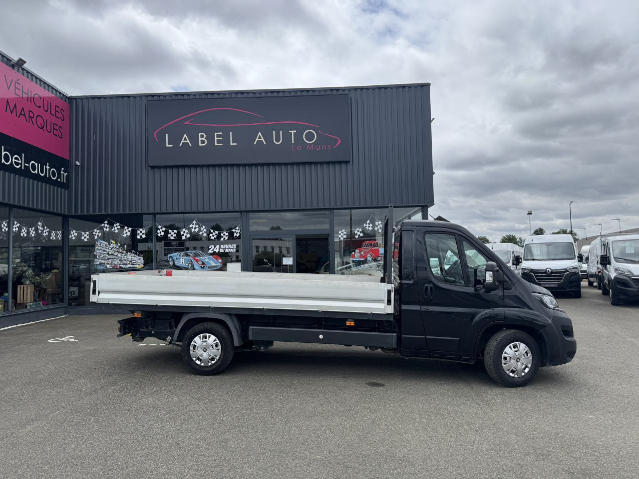 Peugeot Boxer PEUGEOT 3T5 PLATEAU 4M20 2.2 HDI 140 CH PREMIUM - Μικρό φορτηγό με καρότσα: φωτογραφία 1 Peugeot Boxer PEUGEOT 3T5 PLATEAU 4M20 2.2 HDI 140 CH PREMIUM - Μικρό φορτηγό με καρότσα: φωτογραφία 1