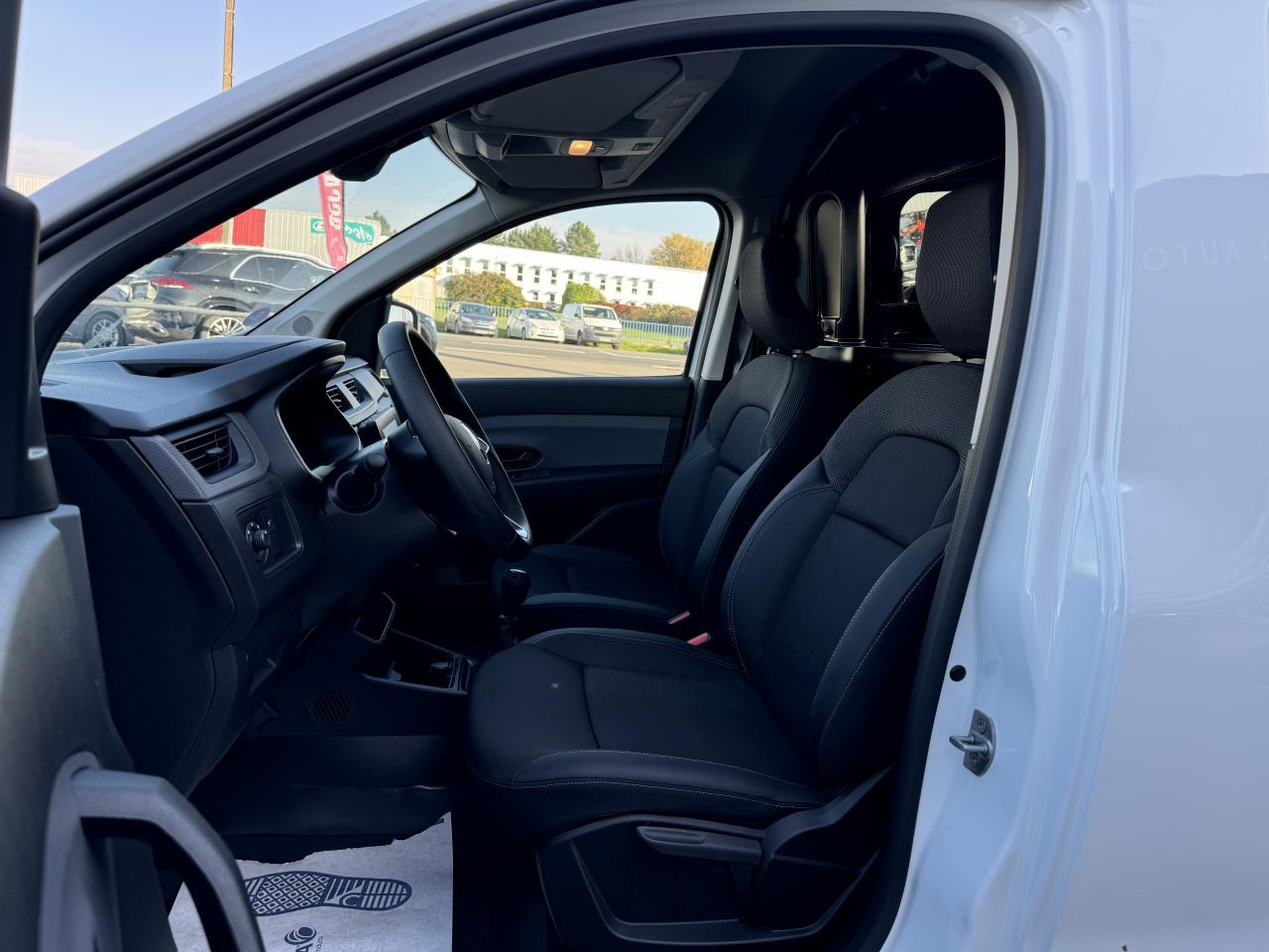 RENAULT EXPRESS 1.5 DCI 95CH CONFORT - Βαν: φωτογραφία 5 RENAULT EXPRESS 1.5 DCI 95CH CONFORT - Βαν: φωτογραφία 5