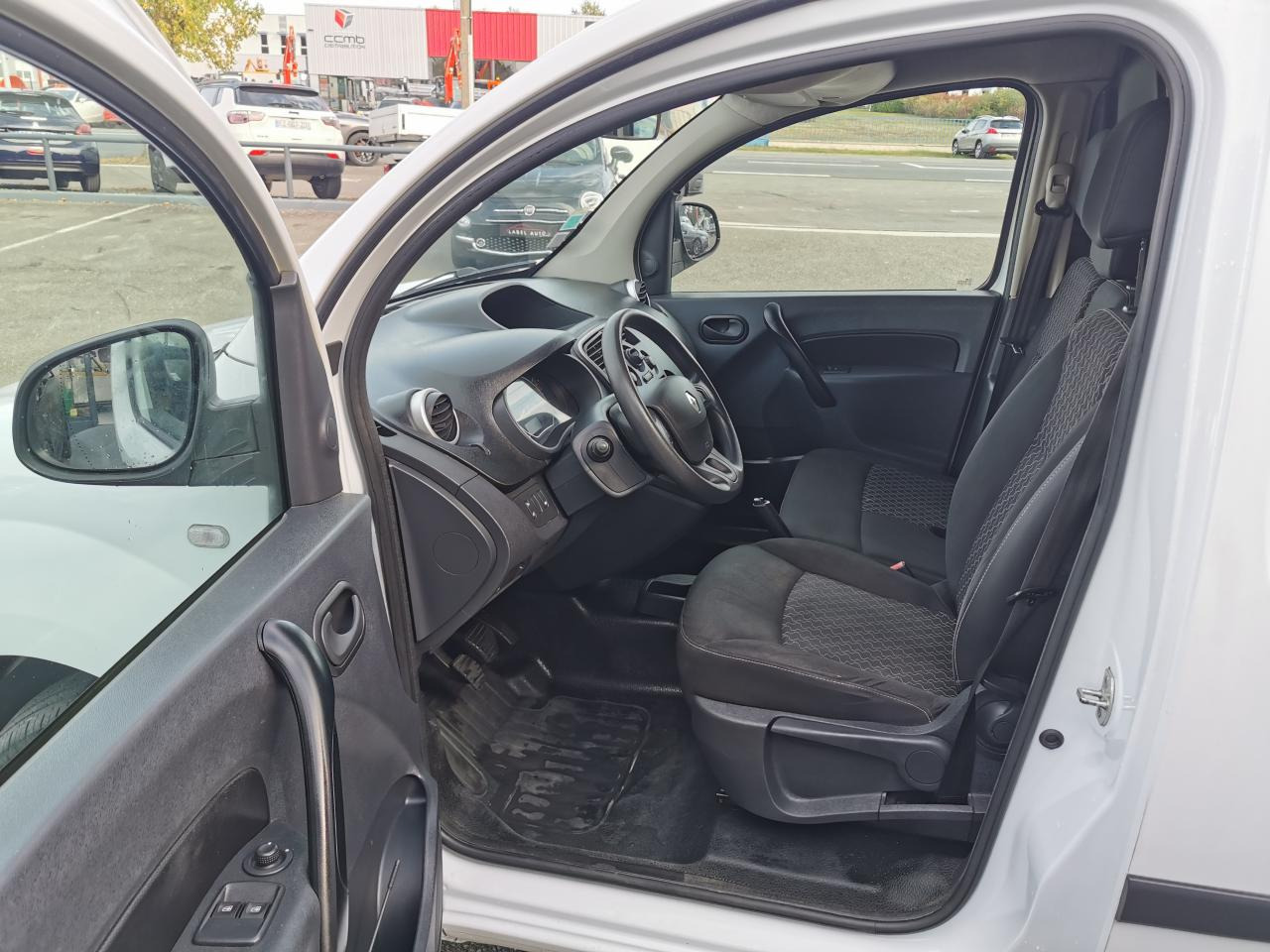 RENAULT Kangoo L1 1.5 Energy dCi - 80 II EXPRESS FOURGON Générique PHASE 2 - Βαν: φωτογραφία 3 RENAULT Kangoo L1 1.5 Energy dCi - 80 II EXPRESS FOURGON Générique PHASE 2 - Βαν: φωτογραφία 3