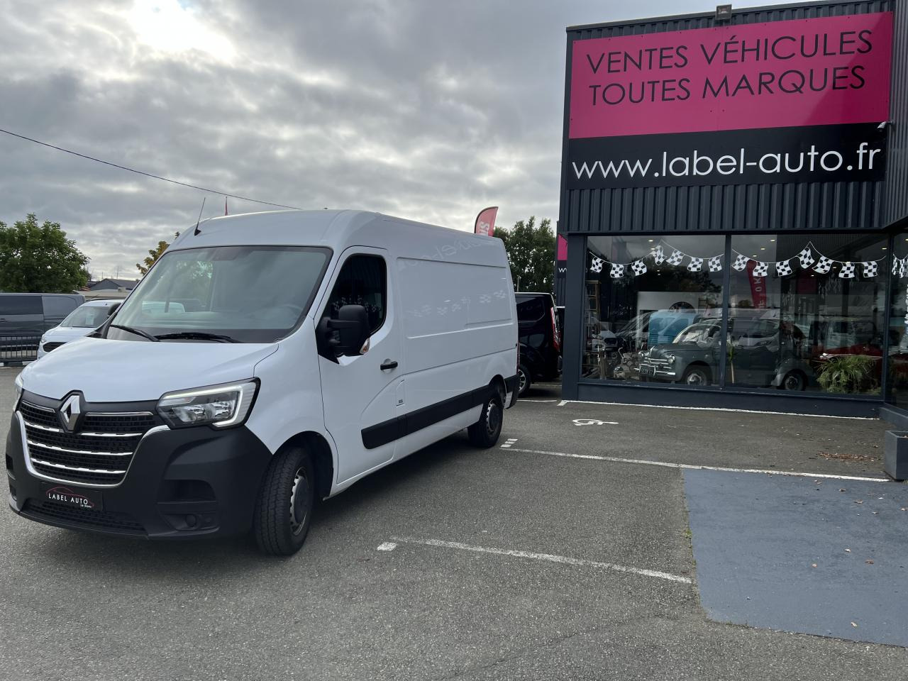Βαν RENAULT Master Confort 3t5 L2H2 2.3 dCi 135 ch FOURGON Traction: φωτογραφία 10