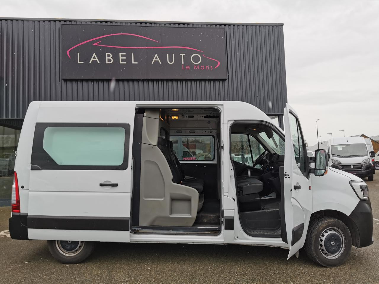 RENAULT Master Grand Confort F3500 L2H2 2.3 Blue dCi - 150 Euro 6e III CABINE APPROFONDIE Cabine approfondi - Βαν: φωτογραφία 3 RENAULT Master Grand Confort F3500 L2H2 2.3 Blue dCi - 150 Euro 6e III CABINE APPROFONDIE Cabine approfondi - Βαν: φωτογραφία 3