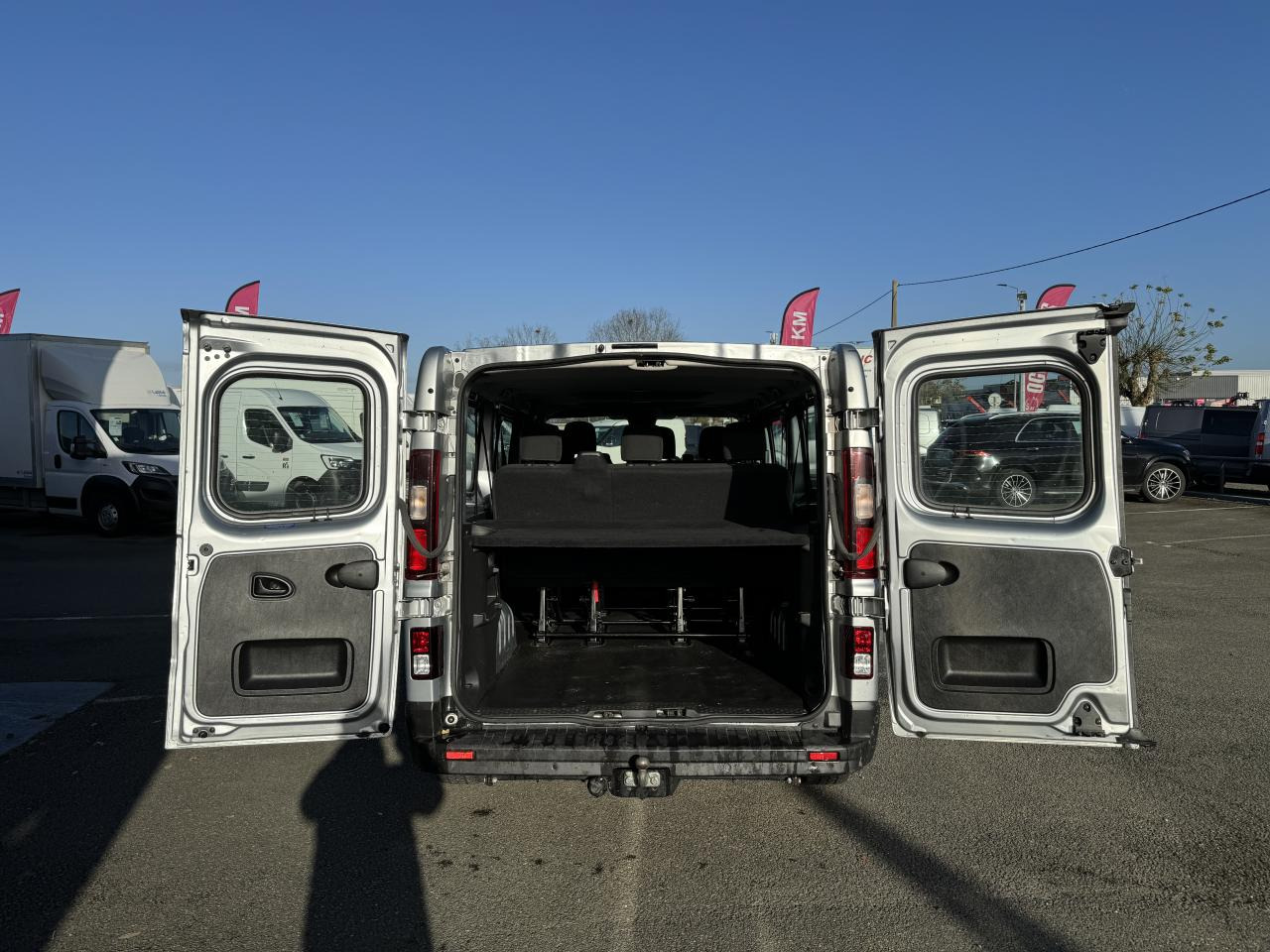 RENAULT Trafic L2 2.0 Energy dCi - 150 - S&S III COMBI Combi Zen L2H1 PHASE 3 - Επιβατικό βαν: φωτογραφία 4 RENAULT Trafic L2 2.0 Energy dCi - 150 - S&S III COMBI Combi Zen L2H1 PHASE 3 - Επιβατικό βαν: φωτογραφία 4