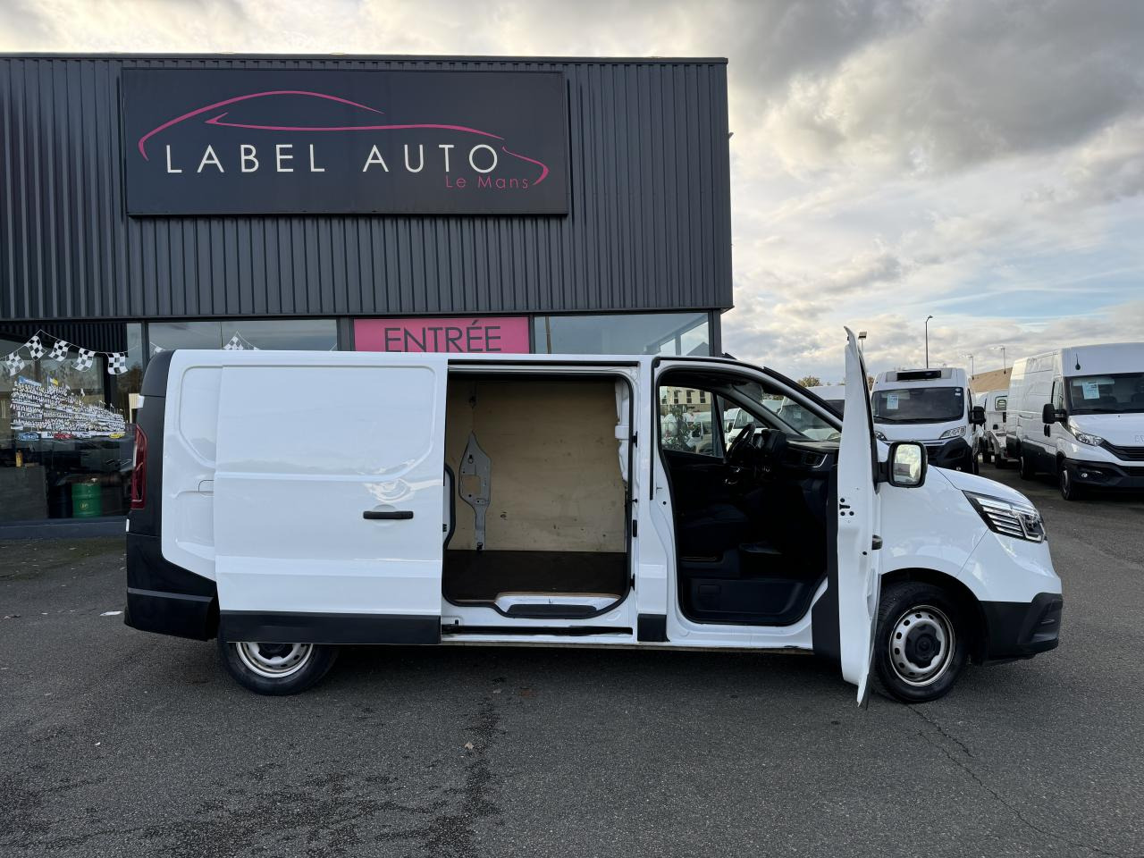 Leasing RENAULT Trafic L2H1 3000 Kg 2.0 Blue dCi - 130 III FOURGON Fourgon Grand Confort L2H1 PHASE 3 RENAULT Trafic L2H1 3000 Kg 2.0 Blue dCi - 130 III FOURGON Fourgon Grand Confort L2H1 PHASE 3: φωτογραφία 9 Leasing RENAULT Trafic L2H1 3000 Kg 2.0 Blue dCi - 130 III FOURGON Fourgon Grand Confort L2H1 PHASE 3 RENAULT Trafic L2H1 3000 Kg 2.0 Blue dCi - 130 III FOURGON Fourgon Grand Confort L2H1 PHASE 3: φωτογραφία 9