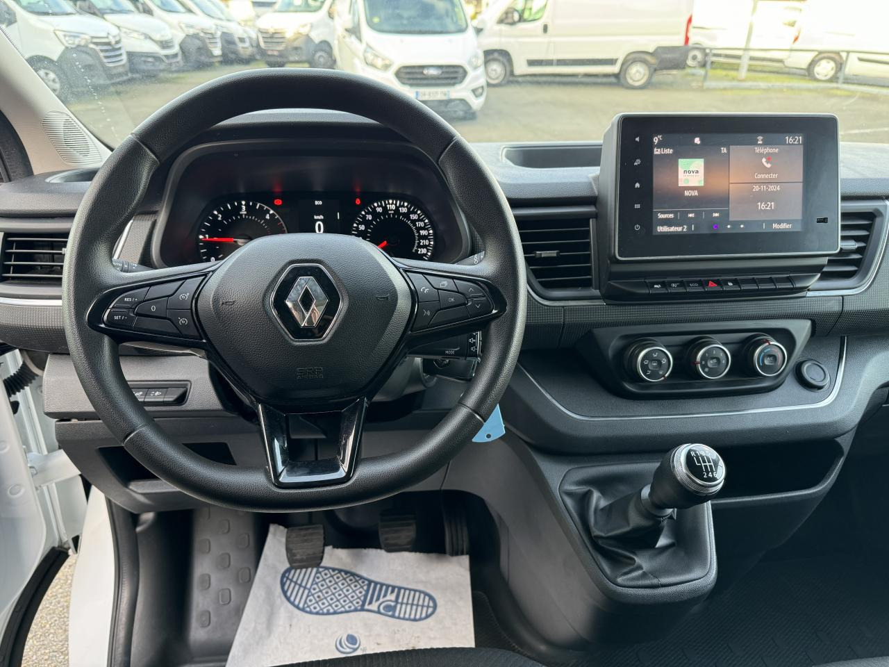 RENAULT Trafic L2H1 3000 Kg 2.0 Blue dCi - 130 III FOURGON Fourgon Grand Confort L2H1 PHASE 3 - Βαν: φωτογραφία 4 RENAULT Trafic L2H1 3000 Kg 2.0 Blue dCi - 130 III FOURGON Fourgon Grand Confort L2H1 PHASE 3 - Βαν: φωτογραφία 4