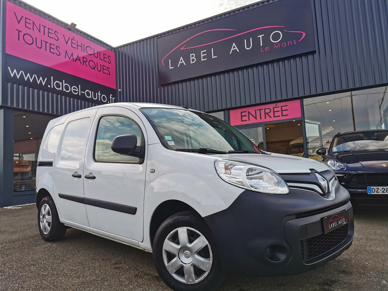 Renault Kangoo 1.5 BLUE DCI 80CH GRAND CONFORT 5CV - Βαν: φωτογραφία 1 Renault Kangoo 1.5 BLUE DCI 80CH GRAND CONFORT 5CV - Βαν: φωτογραφία 1