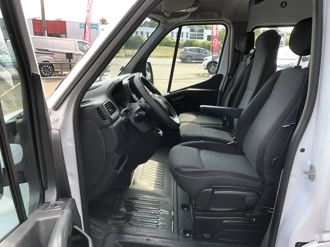 Renault Master F3300 L2H2 2.3 DCI 135CH CABINE APPROFONDIE CONFORT EURO6 - Διπλοκάμπινο ελαφρύ επαγγελματικό: φωτογραφία 5 Renault Master F3300 L2H2 2.3 DCI 135CH CABINE APPROFONDIE CONFORT EURO6 - Διπλοκάμπινο ελαφρύ επαγγελματικό: φωτογραφία 5