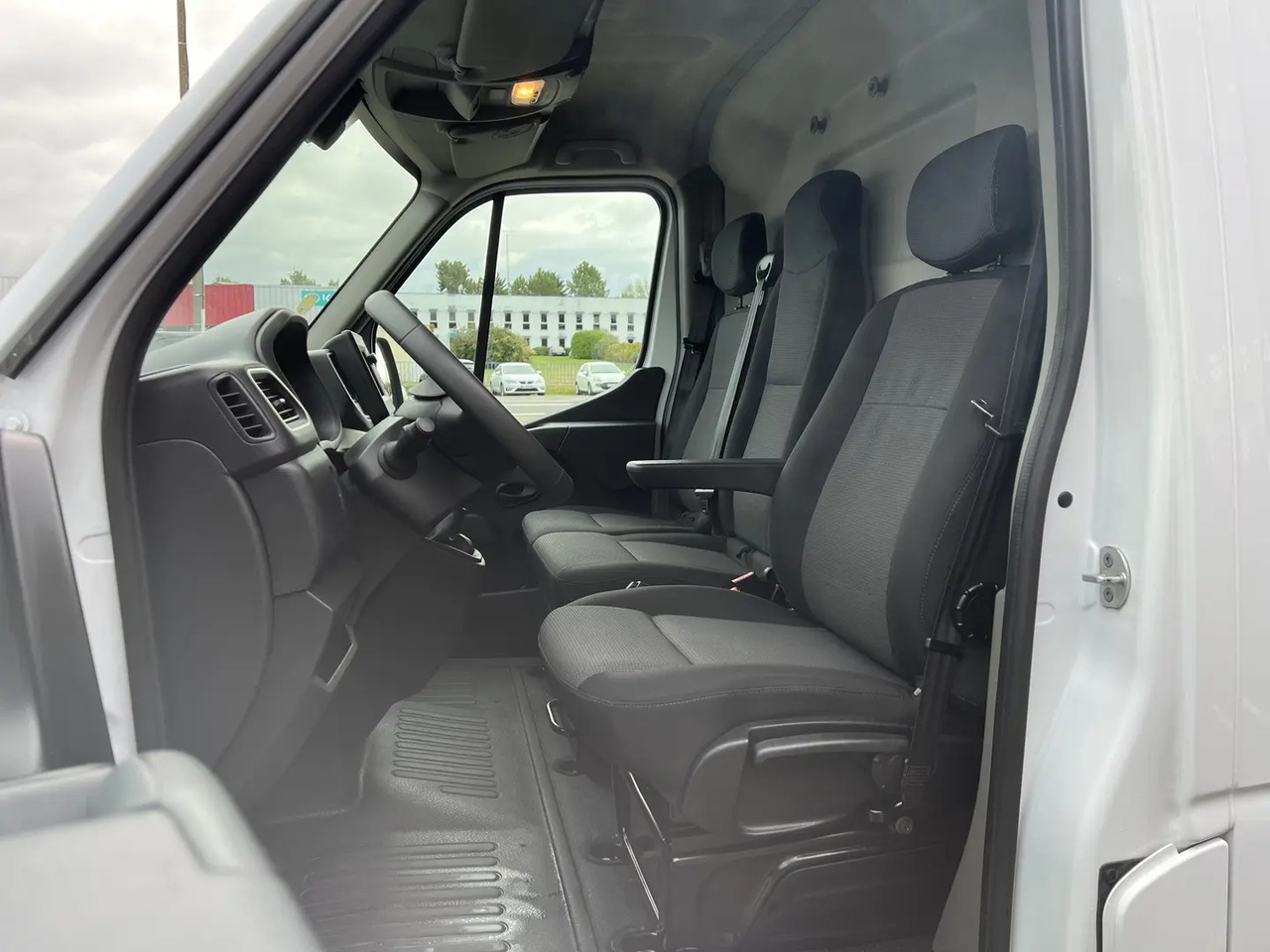 Renault Master F3300 L2H2 2.3 DCI 135CH GRAND CONFORT E6 - Βαν: φωτογραφία 5 Renault Master F3300 L2H2 2.3 DCI 135CH GRAND CONFORT E6 - Βαν: φωτογραφία 5