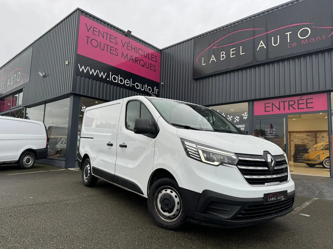 Renault Trafic L1H1 2T8 2.0 BLUE DCI 130CH GRAND CONFORT - Βαν: φωτογραφία 1 Renault Trafic L1H1 2T8 2.0 BLUE DCI 130CH GRAND CONFORT - Βαν: φωτογραφία 1