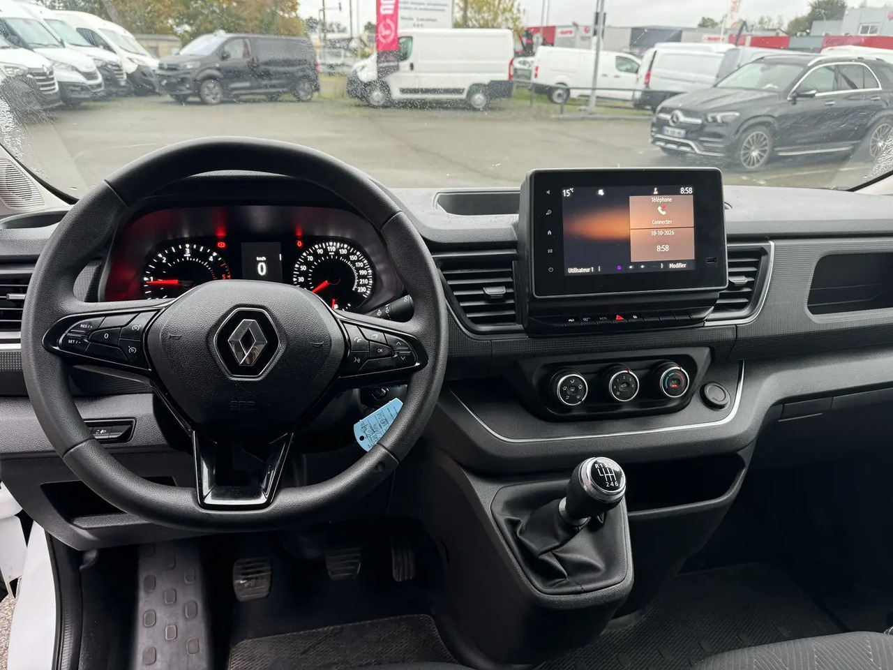 Renault Trafic L1H1 2T8 2.0 BLUE DCI 130CH GRAND CONFORT - Βαν: φωτογραφία 4 Renault Trafic L1H1 2T8 2.0 BLUE DCI 130CH GRAND CONFORT - Βαν: φωτογραφία 4