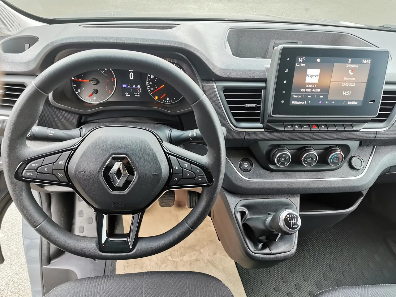 Renault Trafic L1H1 2T8 2.0 BLUE DCI 130CH GRAND CONFORT - Βαν: φωτογραφία 5 Renault Trafic L1H1 2T8 2.0 BLUE DCI 130CH GRAND CONFORT - Βαν: φωτογραφία 5