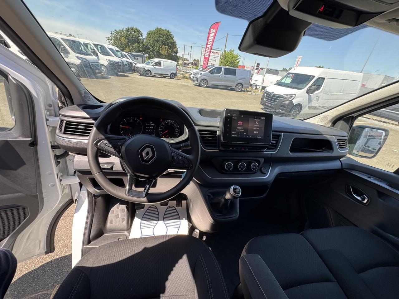Renault Trafic L1H1 2T8 2.0 BLUE DCI 130CH GRAND CONFORT - Βαν: φωτογραφία 3 Renault Trafic L1H1 2T8 2.0 BLUE DCI 130CH GRAND CONFORT - Βαν: φωτογραφία 3