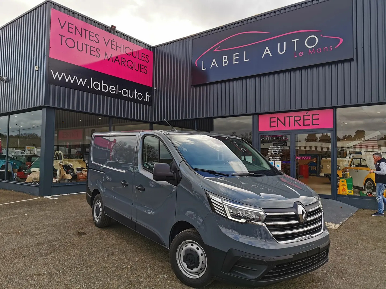 Renault Trafic L1H1 2T8 2.0 BLUE DCI 130CH GRAND CONFORT - Βαν: φωτογραφία 1 Renault Trafic L1H1 2T8 2.0 BLUE DCI 130CH GRAND CONFORT - Βαν: φωτογραφία 1