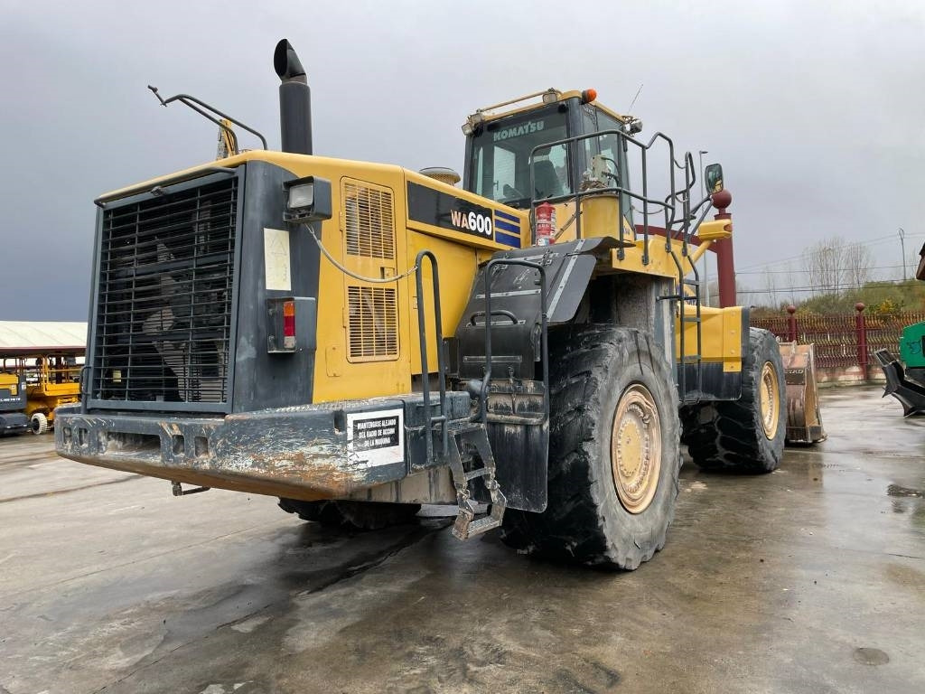 Komatsu WA 600-6 - Ελαστιχοφόρος φορτωτής: φωτογραφία 2 Komatsu WA 600-6 - Ελαστιχοφόρος φορτωτής: φωτογραφία 2