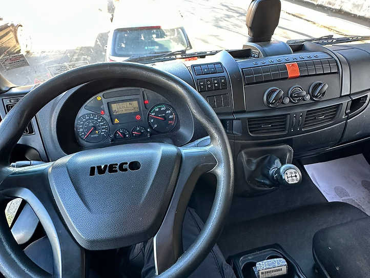 Iveco Eurocargo 160e25 - Φορτηγό κόφα: φωτογραφία 3 Iveco Eurocargo 160e25 - Φορτηγό κόφα: φωτογραφία 3