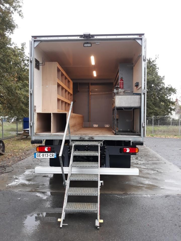 Renault D 13 HIGH K P4X2 280CV - Φορτηγό κόφα: φωτογραφία 5 Renault D 13 HIGH K P4X2 280CV - Φορτηγό κόφα: φωτογραφία 5