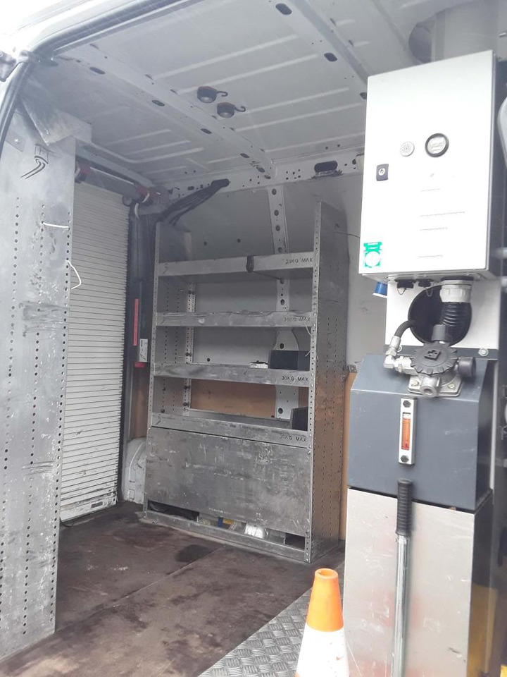 Renault Master 130 35 Fourgon nacelle - Φορτηγό με εναέρια πλατφόρμα: φωτογραφία 4 Renault Master 130 35 Fourgon nacelle - Φορτηγό με εναέρια πλατφόρμα: φωτογραφία 4
