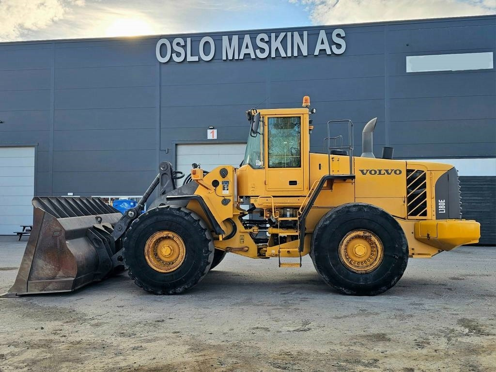 Volvo L 180 E - Ελαστιχοφόρος φορτωτής: φωτογραφία 3 Volvo L 180 E - Ελαστιχοφόρος φορτωτής: φωτογραφία 3