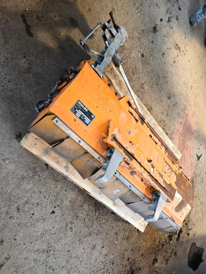 Mulag RMK 1200 BJ. 2015 Randstreifenmäher Böschungsmäher Böschungsmulcher für FME 600 700 MKM FMK Unimog 405 424 427 U 300 400 500 430 - Πλευρικός καταστροφέας: φωτογραφία 2 Mulag RMK 1200 BJ. 2015 Randstreifenmäher Böschungsmäher Böschungsmulcher für FME 600 700 MKM FMK Unimog 405 424 427 U 300 400 500 430 - Πλευρικός καταστροφέας: φωτογραφία 2