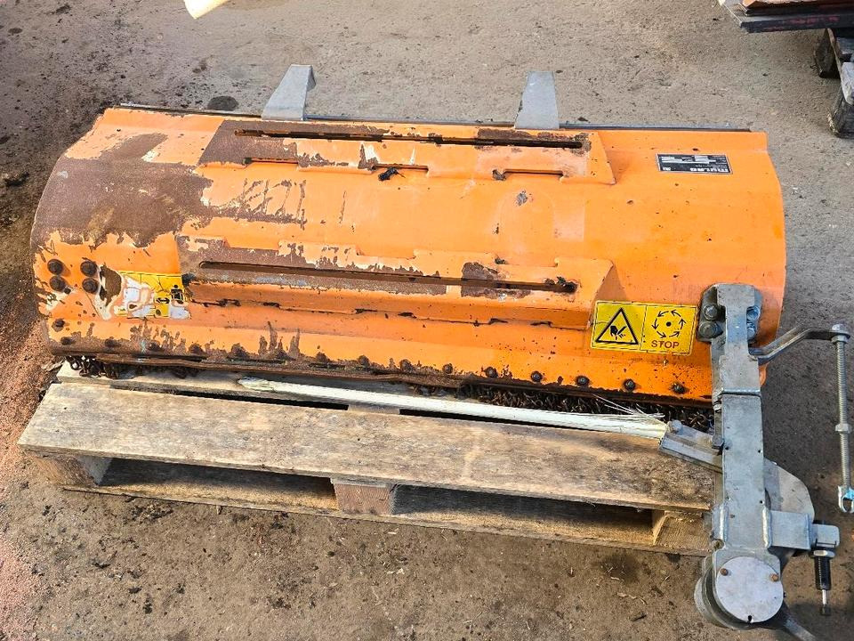 Mulag RMK 1200 BJ. 2015 Randstreifenmäher Böschungsmäher Böschungsmulcher für FME 600 700 MKM FMK Unimog 405 424 427 U 300 400 500 430 - Πλευρικός καταστροφέας: φωτογραφία 3 Mulag RMK 1200 BJ. 2015 Randstreifenmäher Böschungsmäher Böschungsmulcher für FME 600 700 MKM FMK Unimog 405 424 427 U 300 400 500 430 - Πλευρικός καταστροφέας: φωτογραφία 3