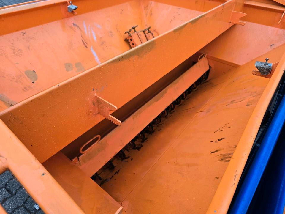 Αλατιέρα Schmidt DST25-FH 2-Kammer Salzstreuer Winterdienst Streuautomat Stratos SST MITOS Streusilo Solestreuer passend für UNIMOG 405/10 405/12 UGE UGN U300 400 500 530 430 318 423: φωτογραφία 8 Αλατιέρα Schmidt DST25-FH 2-Kammer Salzstreuer Winterdienst Streuautomat Stratos SST MITOS Streusilo Solestreuer passend für UNIMOG 405/10 405/12 UGE UGN U300 400 500 530 430 318 423: φωτογραφία 8