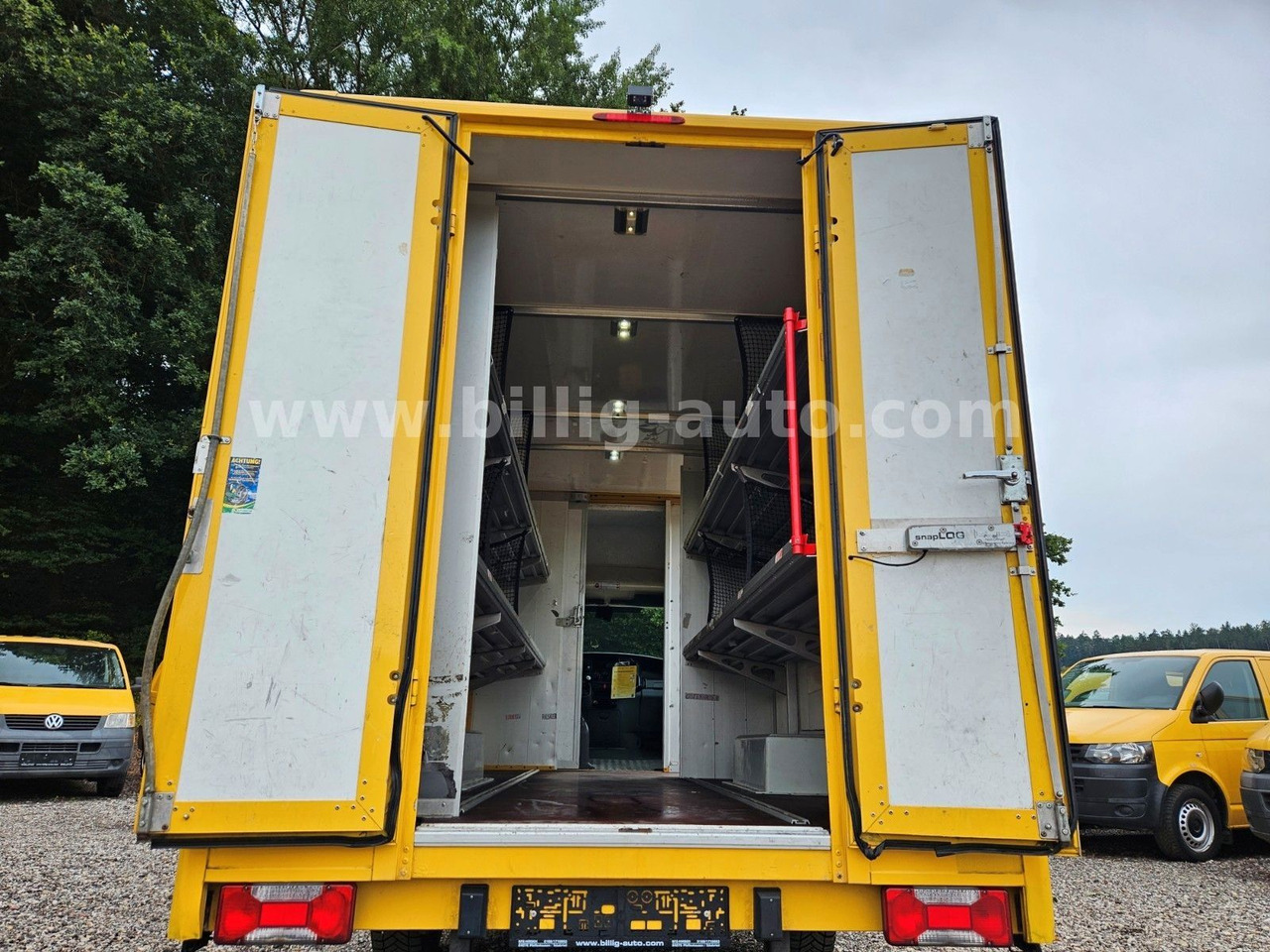Iveco Daily 1.Hand*EU4* Regale Integralkoffer DHL POST - Αυτοκινούμενη καντίνα: φωτογραφία 5 Iveco Daily 1.Hand*EU4* Regale Integralkoffer DHL POST - Αυτοκινούμενη καντίνα: φωτογραφία 5