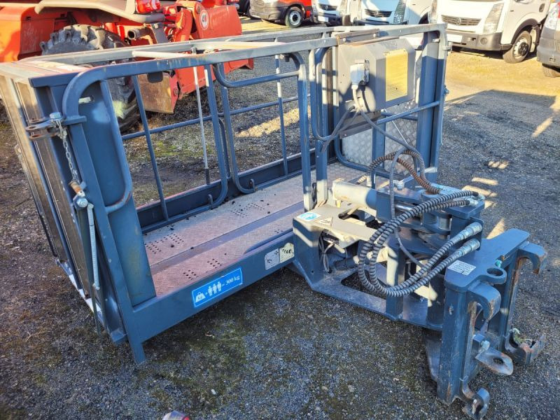 Merlo Basket Kosz rozkładany do ładowarki obrotowej lub sztywnej Panoramic Merlo PTE 300 kg - Παρελκόμενα για Τηλεσκοπικός μπροστινός φορτωτής: φωτογραφία 3 Merlo Basket Kosz rozkładany do ładowarki obrotowej lub sztywnej Panoramic Merlo PTE 300 kg - Παρελκόμενα για Τηλεσκοπικός μπροστινός φορτωτής: φωτογραφία 3