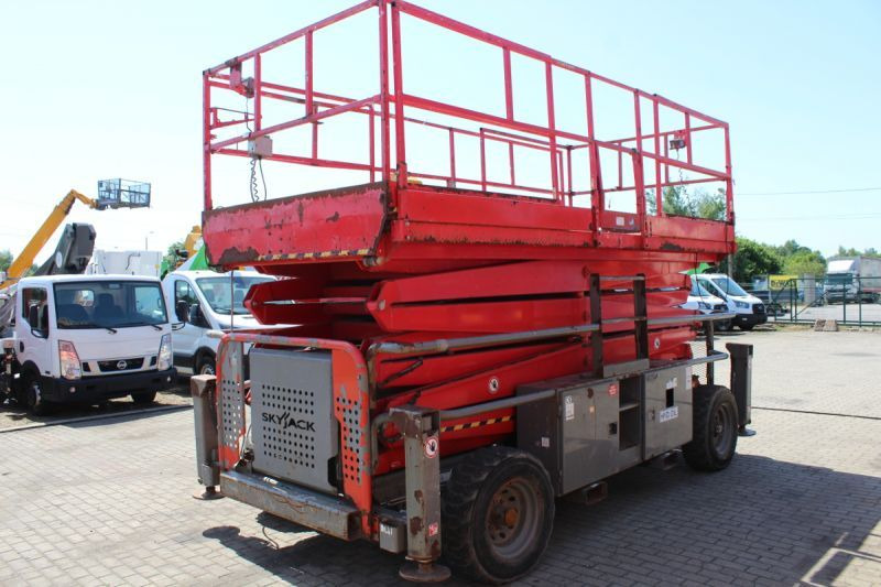 Podnośnik nożycowy 4x4 spalinowy 17 m Skyjack SJ9250 - Ψαλιδωτό ανυψωτικό: φωτογραφία 3 Podnośnik nożycowy 4x4 spalinowy 17 m Skyjack SJ9250 - Ψαλιδωτό ανυψωτικό: φωτογραφία 3