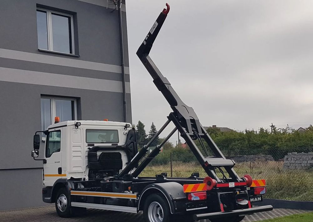 MAN TGL 12.220 HAKOWIEC 4x2 KLIMA - Άλλα μηχανήματα: φωτογραφία 3 MAN TGL 12.220 HAKOWIEC 4x2 KLIMA - Άλλα μηχανήματα: φωτογραφία 3