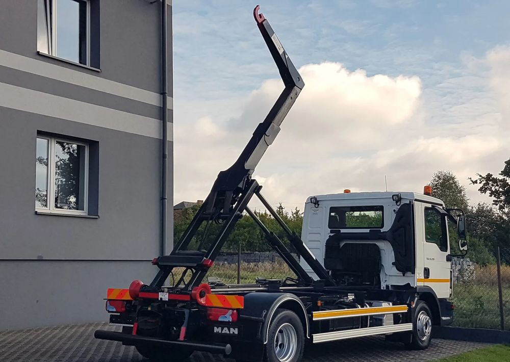 MAN TGL 12.220 HAKOWIEC 4x2 KLIMA - Άλλα μηχανήματα: φωτογραφία 4 MAN TGL 12.220 HAKOWIEC 4x2 KLIMA - Άλλα μηχανήματα: φωτογραφία 4