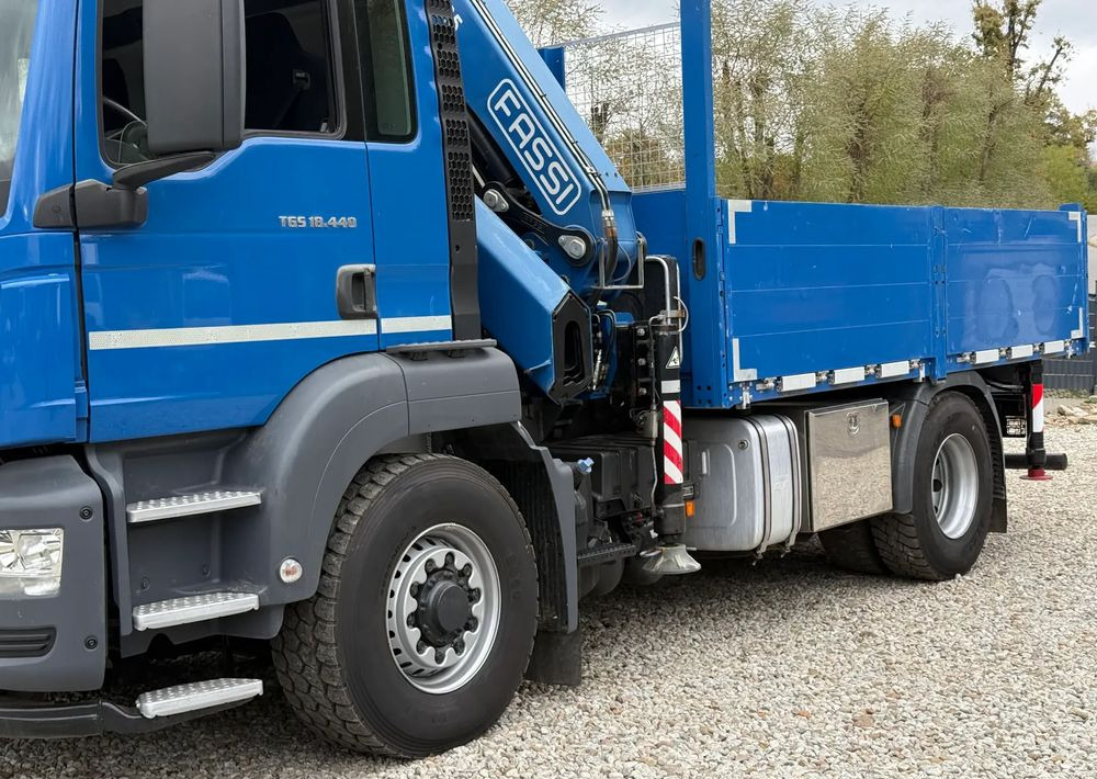 MAN * MAN 18.440 TGS * 4x4 * HDS Fassi F215 * Sprowadzony * 95 000 KM ! * Stan Jak Nowy - Φορτηγό με ανοιχτή καρότσα, Φορτηγό με γερανό: φωτογραφία 5 MAN * MAN 18.440 TGS * 4x4 * HDS Fassi F215 * Sprowadzony * 95 000 KM ! * Stan Jak Nowy - Φορτηγό με ανοιχτή καρότσα, Φορτηγό με γερανό: φωτογραφία 5