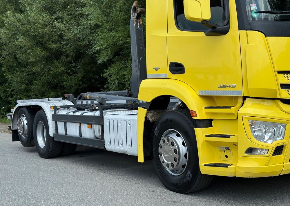 Mercedes-Benz * Hakowiec * Mercedes Antos 2543 * Sprowadzony * Stan Perfekcyjny - Φορτηγό φόρτωσης γάντζου: φωτογραφία 5 Mercedes-Benz * Hakowiec * Mercedes Antos 2543 * Sprowadzony * Stan Perfekcyjny - Φορτηγό φόρτωσης γάντζου: φωτογραφία 5