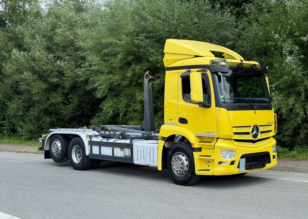 Mercedes-Benz * Hakowiec * Mercedes Antos 2543 * Sprowadzony * Stan Perfekcyjny - Φορτηγό φόρτωσης γάντζου: φωτογραφία 2 Mercedes-Benz * Hakowiec * Mercedes Antos 2543 * Sprowadzony * Stan Perfekcyjny - Φορτηγό φόρτωσης γάντζου: φωτογραφία 2