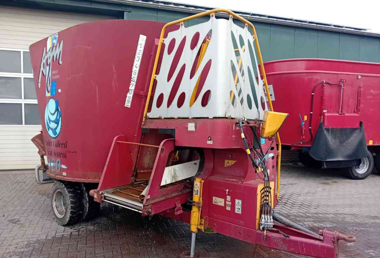 AGM W12 voermengwagen voermachines - Ενσιροδιανομέας: φωτογραφία 1 AGM W12 voermengwagen voermachines - Ενσιροδιανομέας: φωτογραφία 1