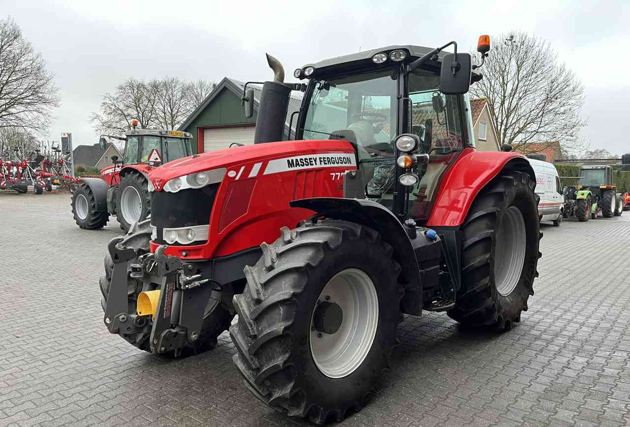 Massey Ferguson 7715 Dyna-6 Efficient Tractoren - Τρακτέρ: φωτογραφία 3 Massey Ferguson 7715 Dyna-6 Efficient Tractoren - Τρακτέρ: φωτογραφία 3