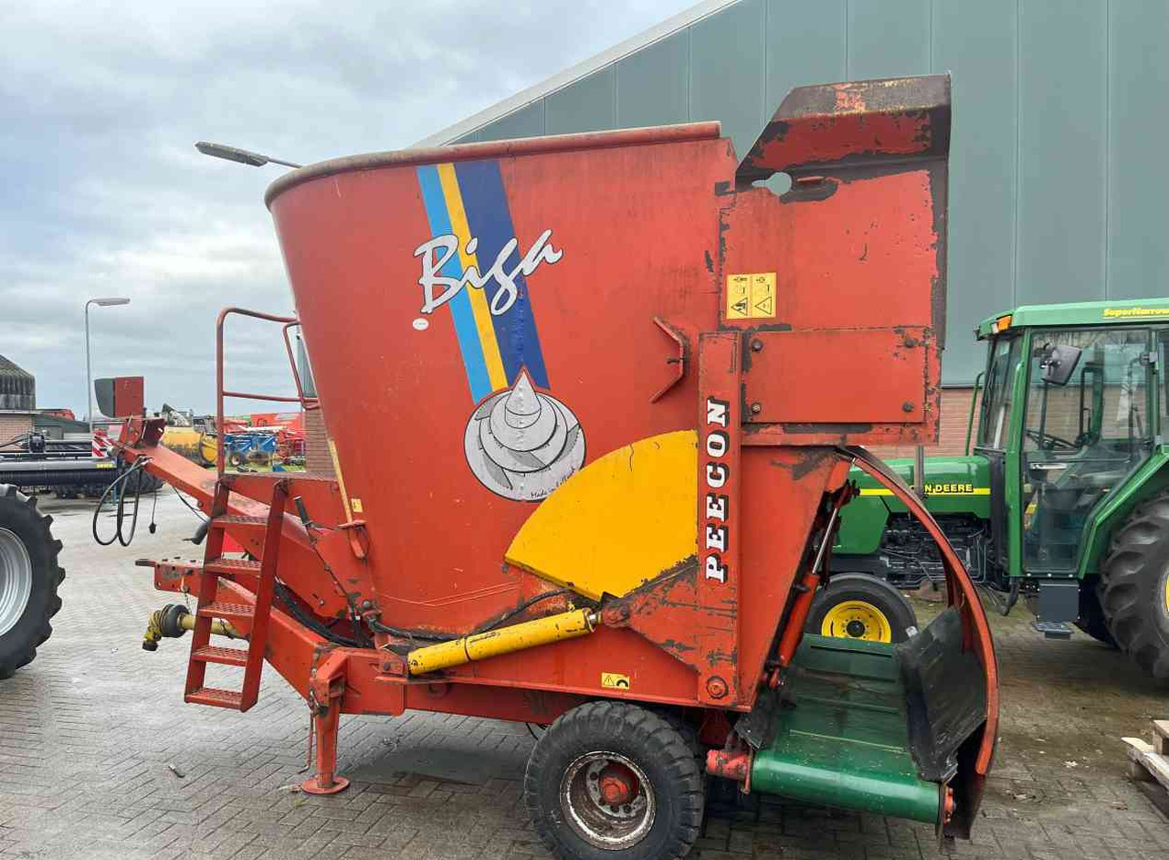 Peecon BIGA 10 voermengwagen, laadklep, voermachines - Ενσιροδιανομέας: φωτογραφία 2 Peecon BIGA 10 voermengwagen, laadklep, voermachines - Ενσιροδιανομέας: φωτογραφία 2