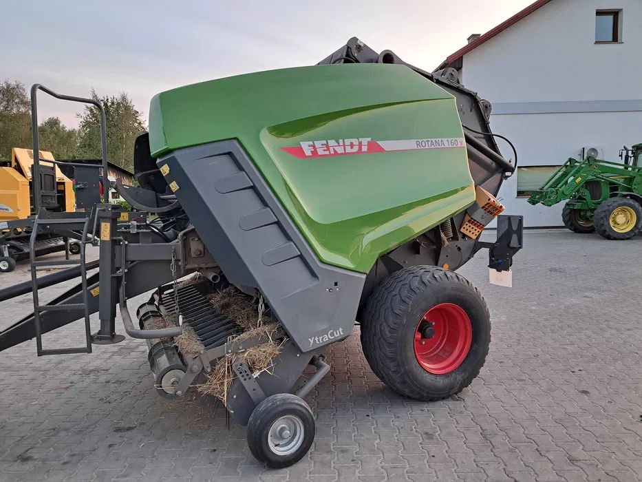 Fendt ROTANA 160V XtraCut - Χορτοδετική μηχανή στρόγγυλης μπάλας: φωτογραφία 4 Fendt ROTANA 160V XtraCut - Χορτοδετική μηχανή στρόγγυλης μπάλας: φωτογραφία 4