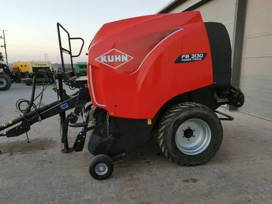 Prasa rolująca Kuhn 3130 Power track 2017r. - Χορτοδετική μηχανή στρόγγυλης μπάλας: φωτογραφία 1 Prasa rolująca Kuhn 3130 Power track 2017r. - Χορτοδετική μηχανή στρόγγυλης μπάλας: φωτογραφία 1
