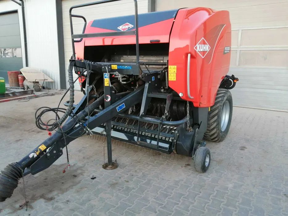 Prasa rolująca Kuhn 3130 Power track 2017r. - Χορτοδετική μηχανή στρόγγυλης μπάλας: φωτογραφία 2 Prasa rolująca Kuhn 3130 Power track 2017r. - Χορτοδετική μηχανή στρόγγυλης μπάλας: φωτογραφία 2
