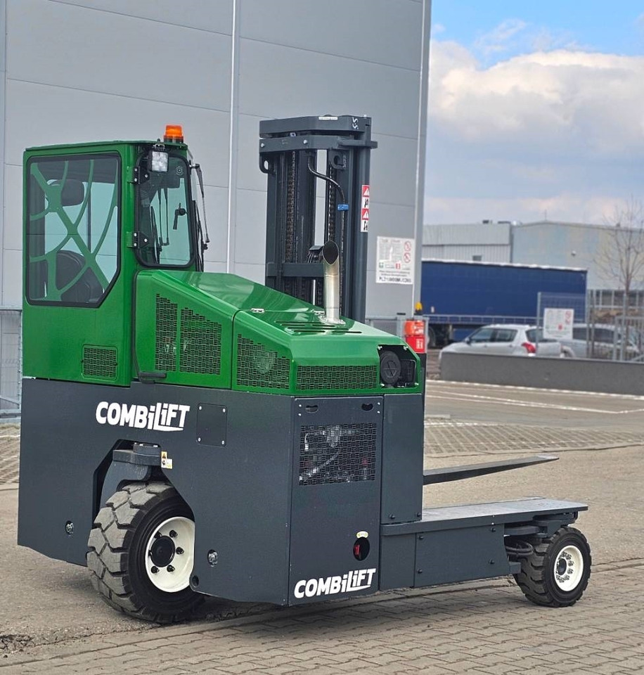 Combilift C 4000 D MK4 150 hrs RENTED - 4-κίνητα ανυψωτικό στενών δρόμων: φωτογραφία 2 Combilift C 4000 D MK4 150 hrs RENTED - 4-κίνητα ανυψωτικό στενών δρόμων: φωτογραφία 2