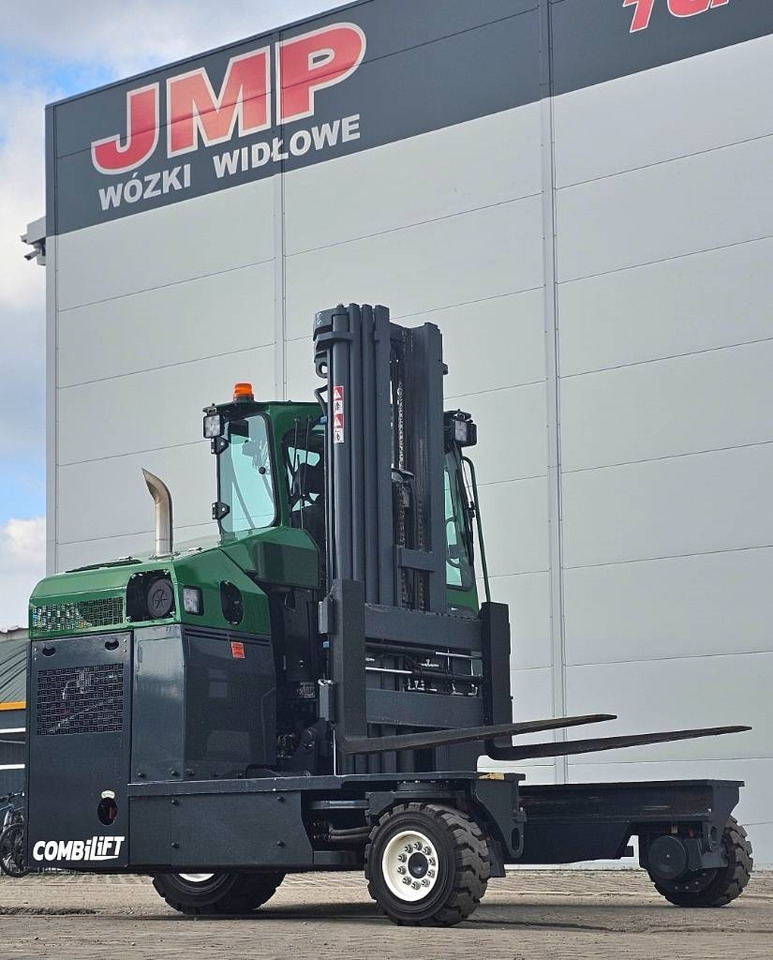 Combilift C 4000 D MK4 150 hrs RENTED - 4-κίνητα ανυψωτικό στενών δρόμων: φωτογραφία 1 Combilift C 4000 D MK4 150 hrs RENTED - 4-κίνητα ανυψωτικό στενών δρόμων: φωτογραφία 1