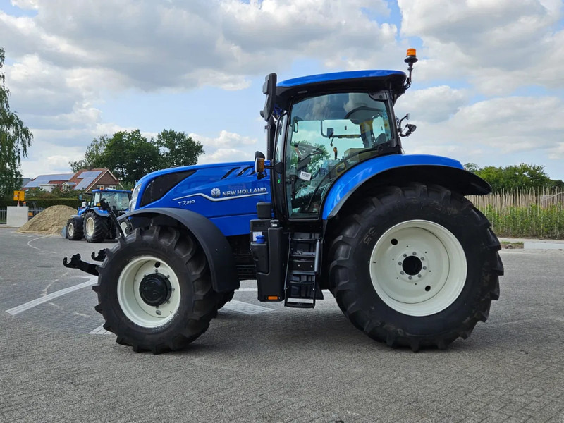 New Holland T7.210 Range command 50 km/h - Τρακτέρ: φωτογραφία 4 New Holland T7.210 Range command 50 km/h - Τρακτέρ: φωτογραφία 4
