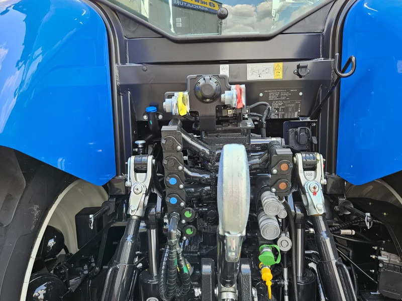 Τρακτέρ New Holland T7.210 Range command 50 km/h: φωτογραφία 15 Τρακτέρ New Holland T7.210 Range command 50 km/h: φωτογραφία 15