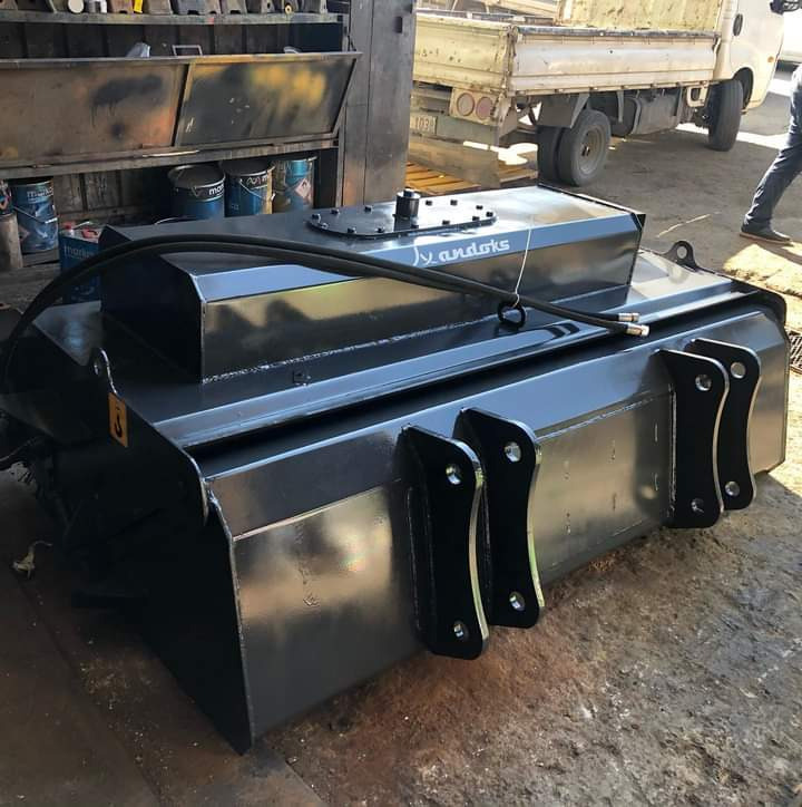 Bobcat - Σκούπα για Κοινοτικο όχημα/ Ειδικό όχημα: φωτογραφία 4 Bobcat - Σκούπα για Κοινοτικο όχημα/ Ειδικό όχημα: φωτογραφία 4