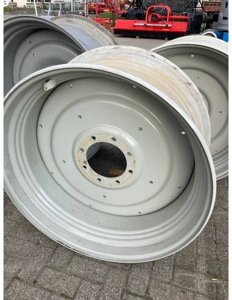 Ελαστικά και ζάντες για Γεωργικά μηχανήματα Valtra 18x38: φωτογραφία 1