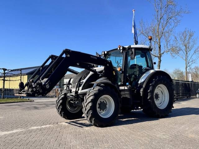 Valtra N104 Hitech5 met voorlader 4700 uur! - Τρακτέρ: φωτογραφία 3 Valtra N104 Hitech5 met voorlader 4700 uur! - Τρακτέρ: φωτογραφία 3